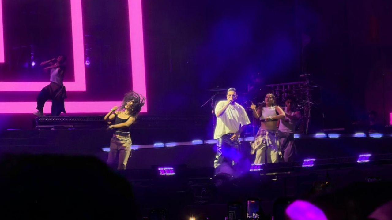 Performing at the Mahalaxmi Racecourse, Punjabi pop artist Karan Aujla started the show with his hit track &ldquo;MF Gabru" and that set the tone for the rest of the evening