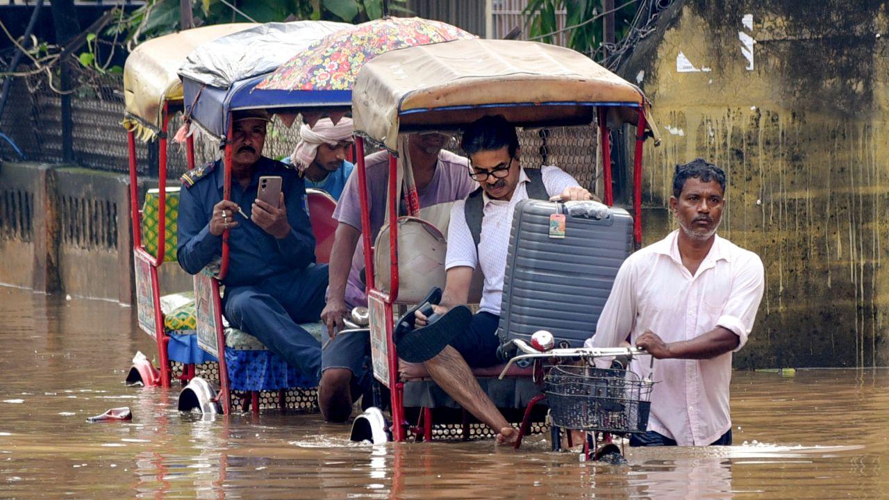 A resident of Guwahati, while speaking to ANI, said, "We have been seeing this problem for a long time... If it rains for ten minutes, the entire area gets completely submerged in water... We have a request to the CM, please do something for this place... We are stuck here the whole night..."