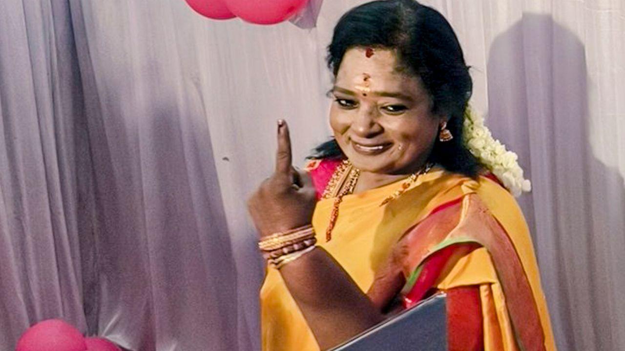 Top leaders and celebrities were among the early birds who turned up to cast their votes in their respective constituencies on Thursday