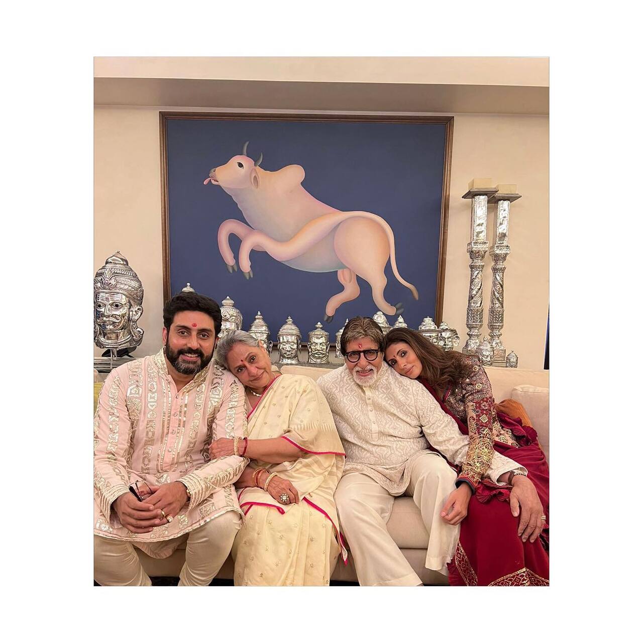 Jaya Bachchan and Amitabh Bachchan have two children, Shweta Bachchan-Nanda&nbsp;and&nbsp;Abhishek Bachchan. Shweta is an author and columnist married to businessman Nikhil Nanda. While Abhishek tied the knot with Aishwarya Rai.