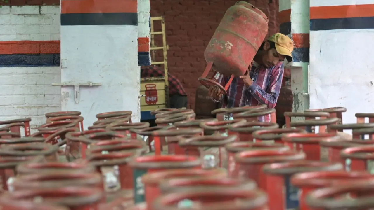 Thane: Over 130 LPG cylinders stored illegally seized, man booked