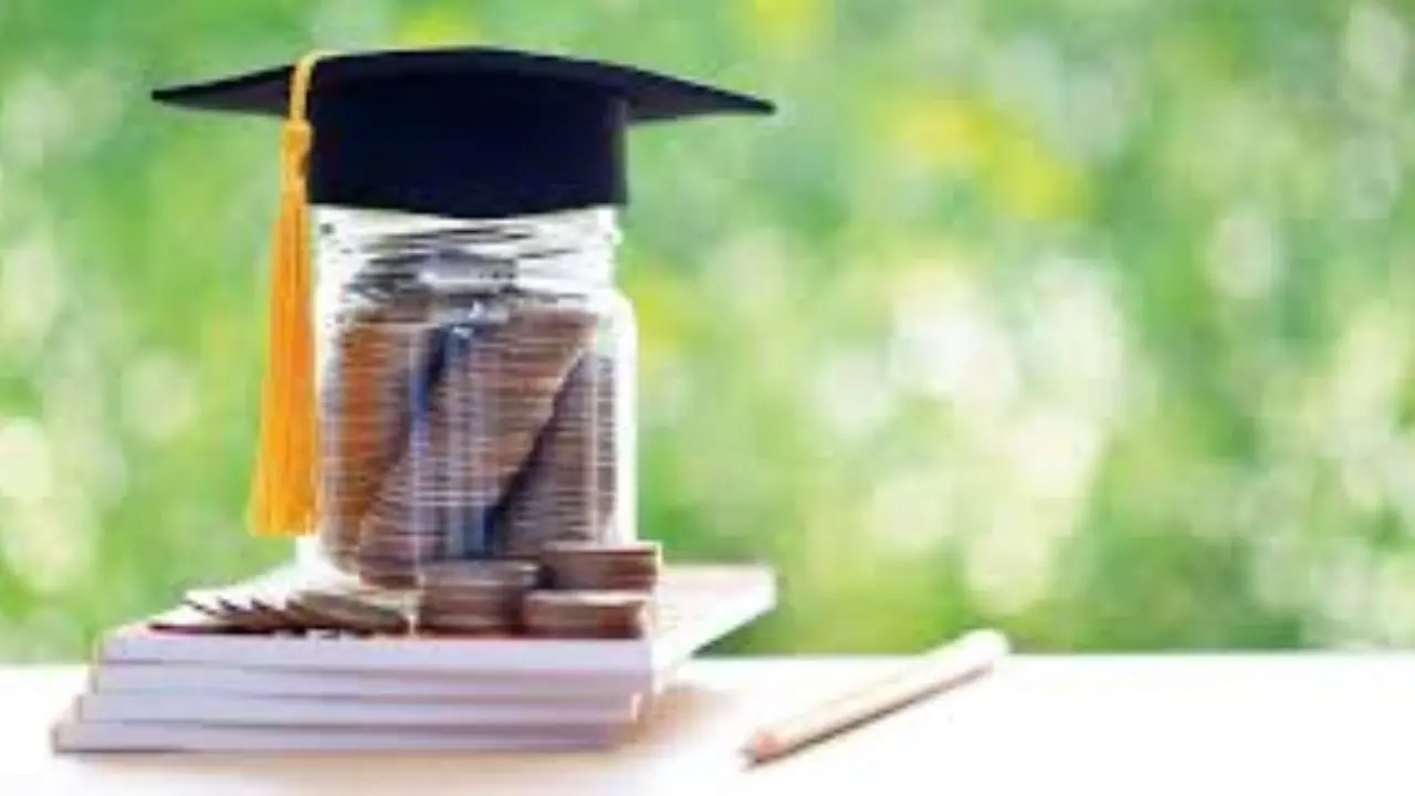 Maharashtra hikes scholarships for differently-abled students after 12 years