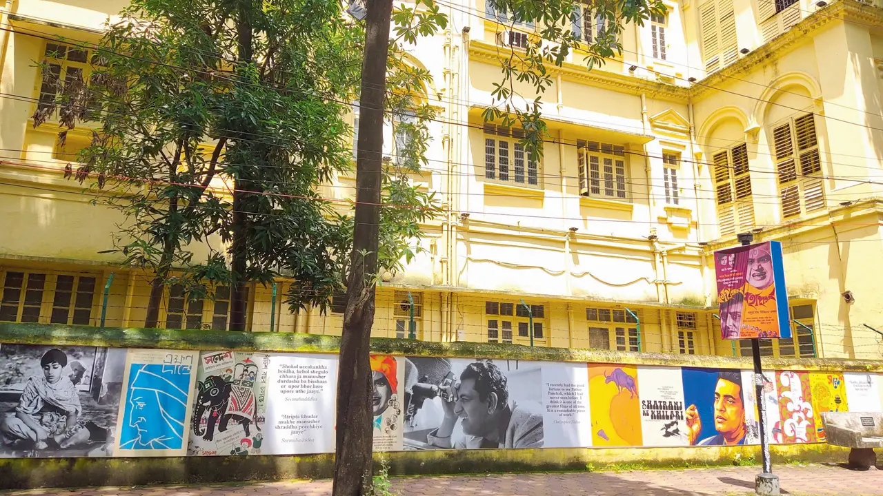 Bishop Lefroy Road is an open-air public gallery to soak in some of the finest artworks by Satyajit Ray from his films and other artistic collaborations. PICS/FIONA FERNANDEZ