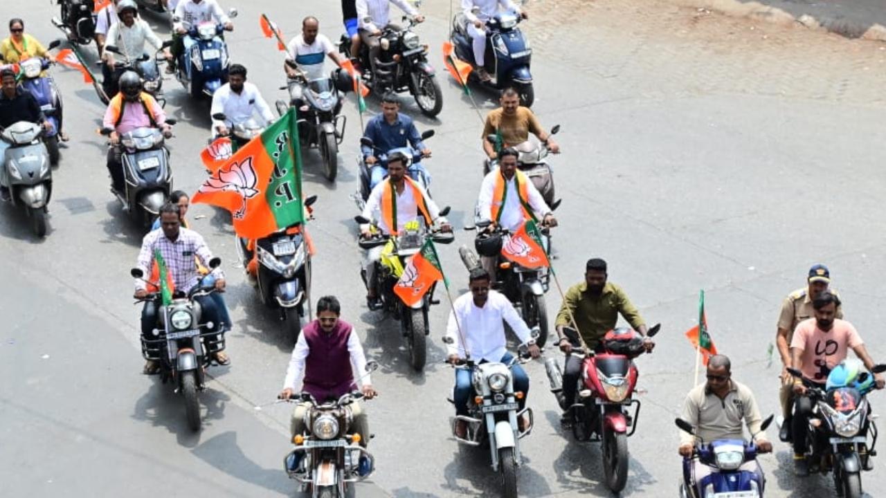 Meanwhile, a bike rally was organised in the Sion Koliwada Assembly constituency by MLA Captain R. Tamil Selvan