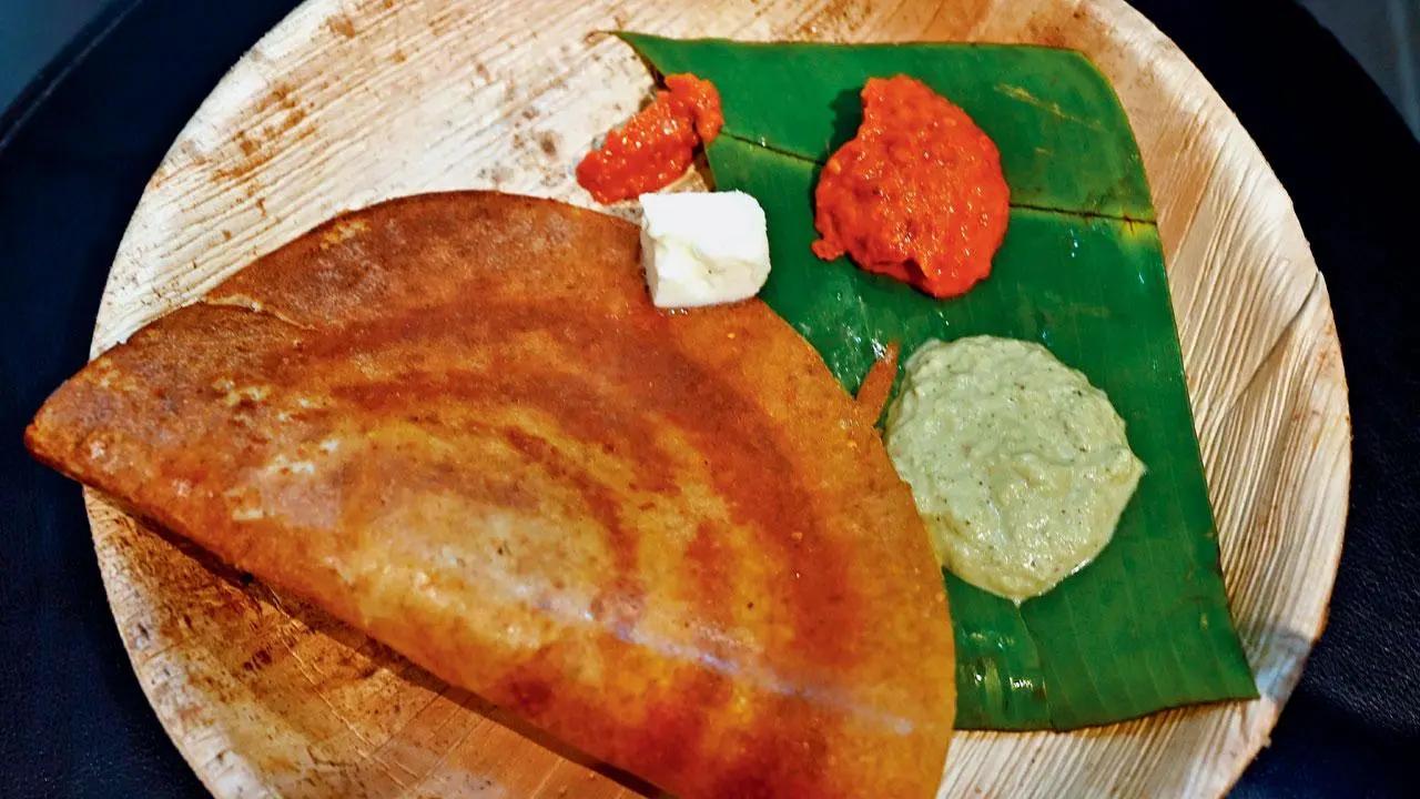 Benne, Heritage Bangalore DosaAfter first opening in Bandra and then Juhu, before Greater Kailash 2 in Delhi, Benne, Heritage Bangalore Dosa has now opened on March 27 at Chowpatty in Girgaon, taking their food to South Mumbai, after being responsible for all the long lines in the western suburbs.&nbsp;
While juggling the LPG crisis, they are now open from Tuesday to Sunday from 7 am to 11:30 pm, and are currently closed on Mondays