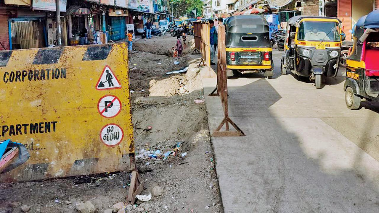 Is this road beyond redemption? Trombay residents flag concerns for 4 ...