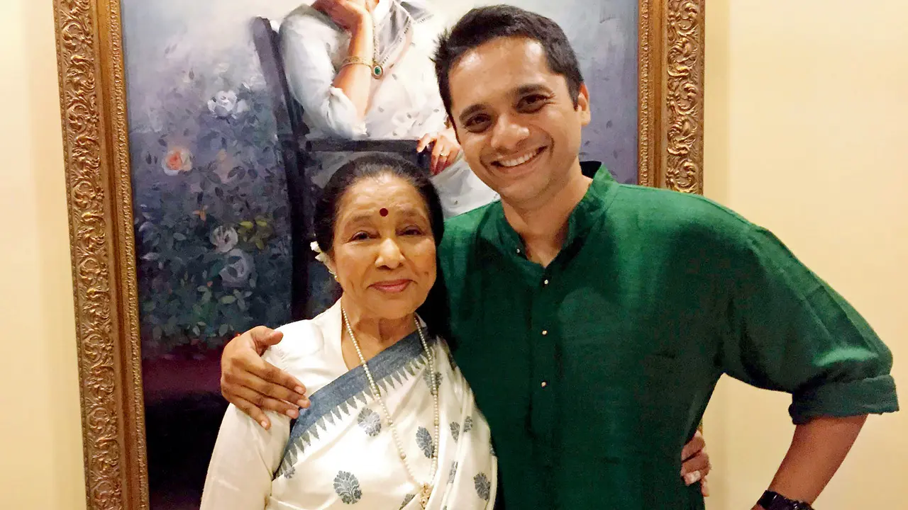 Asha Bhsole`s grandson Chin2 Bhosle says she was to sing his tribute song