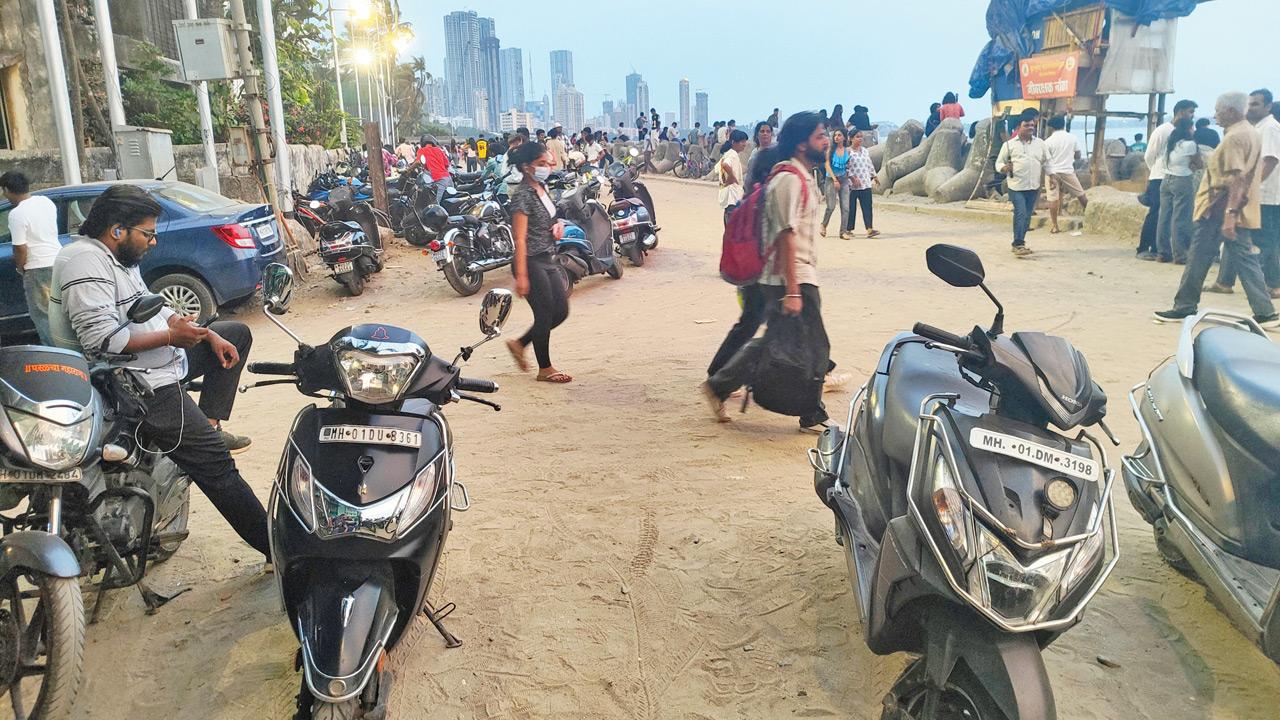 Mumbai`s Dadar Beach left unprotected, misused by vehicles post festival