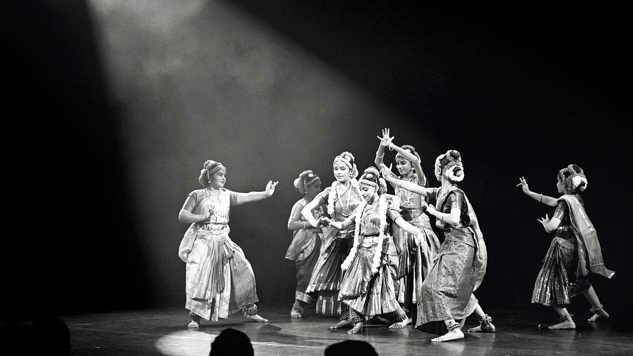 A vibrant showcase of Bharatanatyam unfolds as Lata Surendra&rsquo;s disciples mesmerise with synchronised movements and striking poses