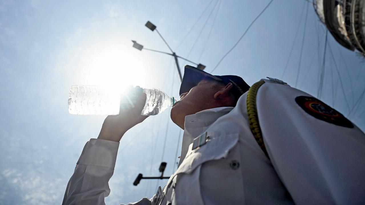 IN PHOTOS: How Mumbaikars are battling recent rising mercury in city