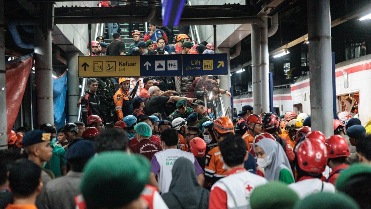 The incident occurred on the Jakarta-Surabaya route at 8.50 pm local time on Monday.&nbsp;