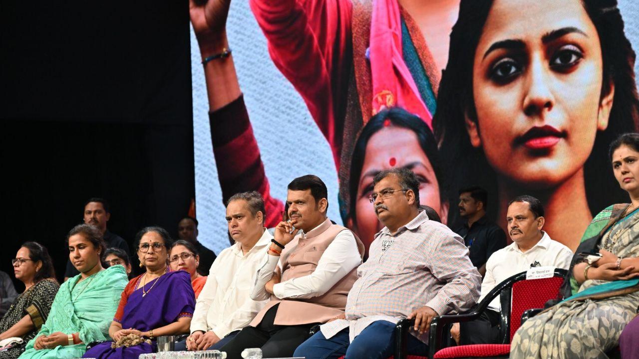 The Constitution (One Hundred and Thirty-First Amendment) Bill in the Lok Sabha failed to secure the required two-thirds majority. Pic/ SAYYED SAMEER ABEDI