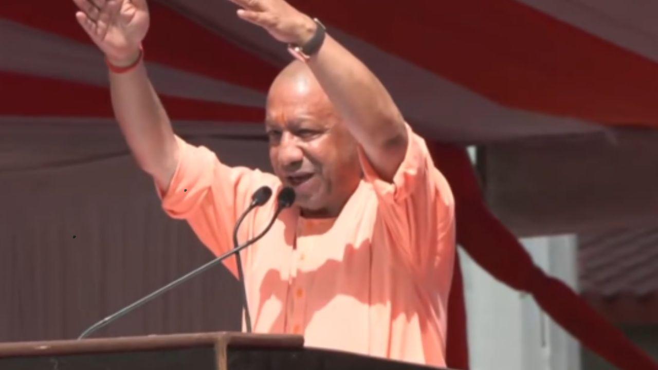 The Bharatiya Janata Party (BJP) is organising a 'Jan Akrosh Rally' (Public Outrage Rally), which will be attended by Chief Minister Yogi Adityanath, BJP State President Pankaj Chaudhary, both Deputy Chief Ministers, and a large number of women