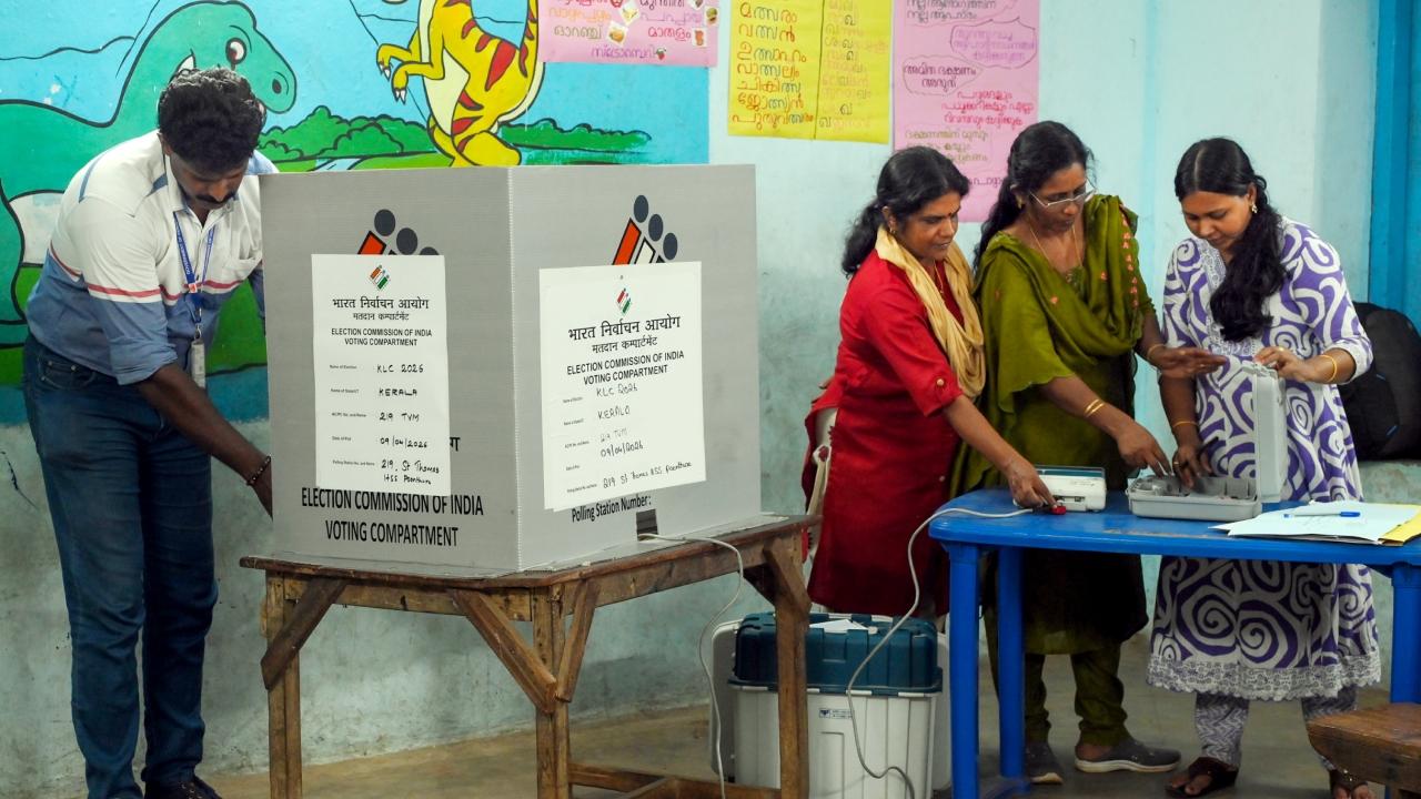 People started arriving early in the morning at the 30,495 polling stations in the state to avoid the hot weather that was likely to get worse as the day progressed.