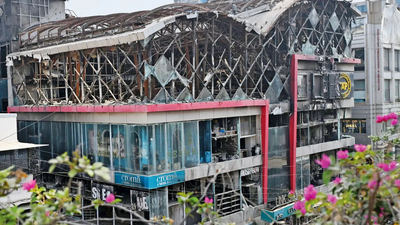 A year after a massive fire gutted Link Square Mall in Bandra that destroyed around 200 businesses has left traders without closure or compensation