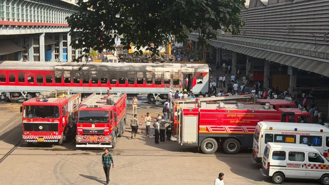 Mumbai: Fire breaks out in train coach at Matunga workshop, no injuries reported