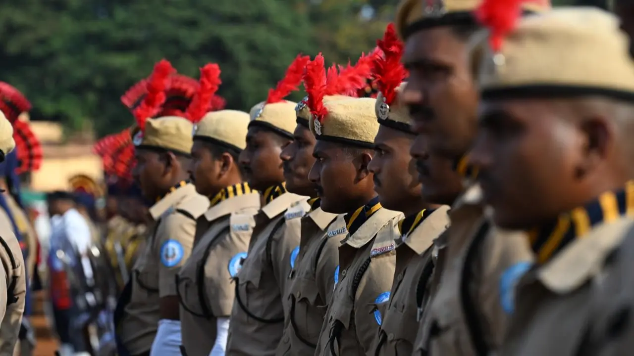 Mumbai Police and associated security agencies conducted a grand full-dress rehearsal at Chhatrapati Shivaji Maharaj Park in Dadar on Wednesday, ahead of the 68th Maharashtra Day celebrations on May 1