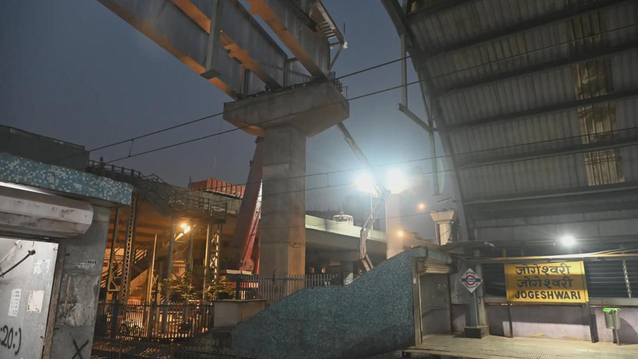 The 13 stations along the line include Swami Samarth Nagar near Lohkandwala, Adarsh Nagar, Jogeshwari west, JVLR, Shyam Nagar, Mahakali Caves, SEEPZ Village, Saki Vihar Road, Rambaug, Powai Lake, IIT- Powai, Kanjur Marg (W) and Vikhroli (EEH).