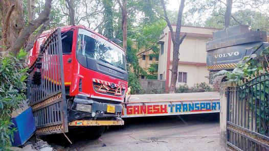 Morning scare in Bandra's Mount Mary: Heavy trailer goes rogue, no casualties
