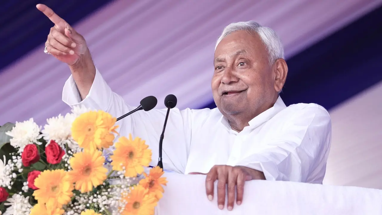 Nitish Kumar resigns as Bihar Chief Minister, submits papers to Governor