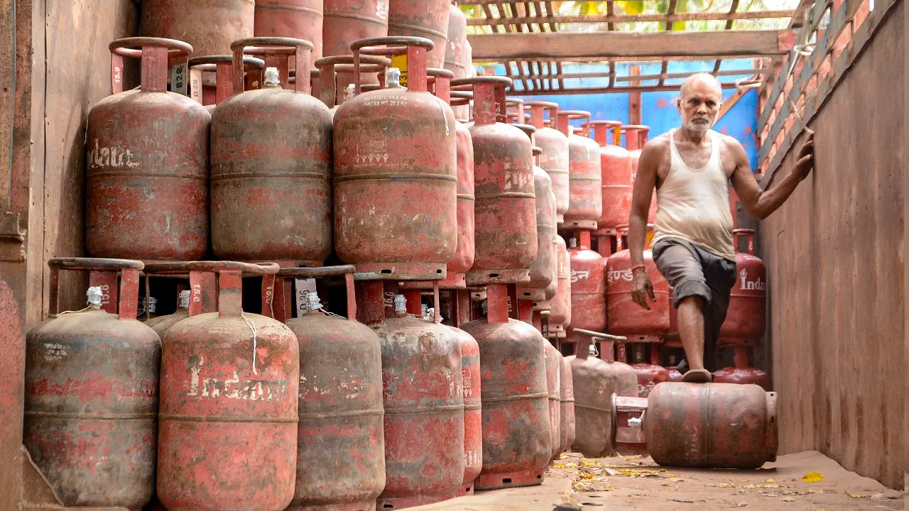 Uttarakhand: LPG shortage hits Rishikesh hotels ahead of Char Dham Yatra