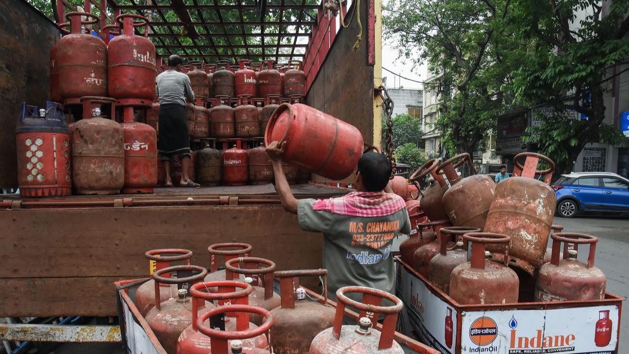 Govt says LPG, petrol and diesel prices unchanged despite global surge