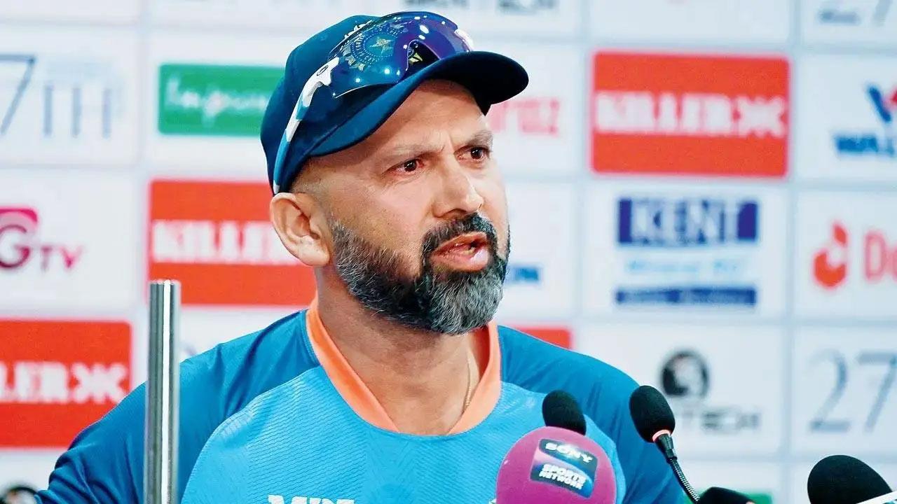 IPL 2026: Mumbai Indians' bowling coach Paras Mhambrey heaps praise on Bumrah