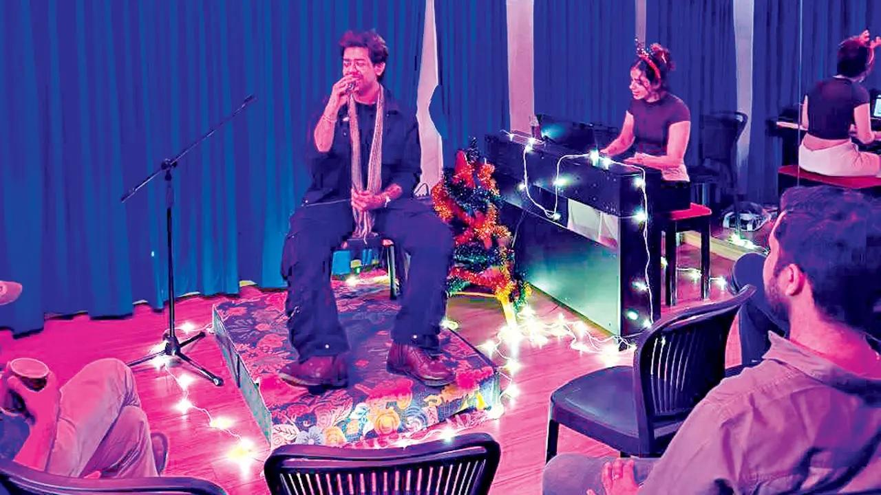 Friday 
Cheap therapy&nbsp;ART: Looking for someplace to let out the frustrations gathered over the week? Sing your heart out at this fun karaoke evening.&nbsp;
TIME &nbsp;9 pm to 11 pm&nbsp;AT 3 Art House, Govind Dham, Khar West.&nbsp;LOG ON TO 3arthouse.com &nbsp;ENTRY Rs 400 onwards