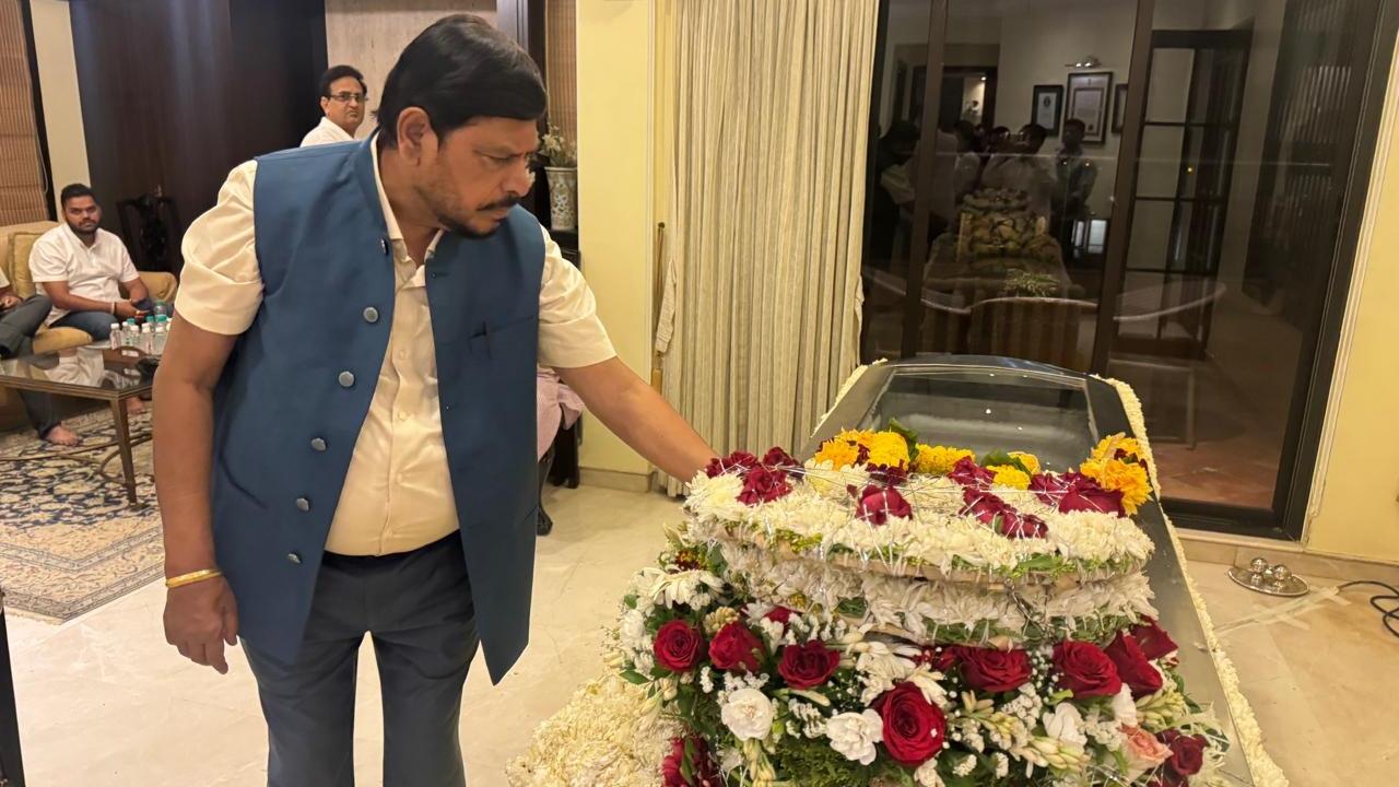 From soulful classics like &ldquo;Tora Man Darpan Kahlaaye&rdquo; to popular tracks such as &ldquo;Khallas,&rdquo; she showcased unmatched versatility across musical styles.