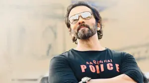 What’s the ‘Golmaal’, Shetty? ‘Police’ tags, lights on private cars are illegal