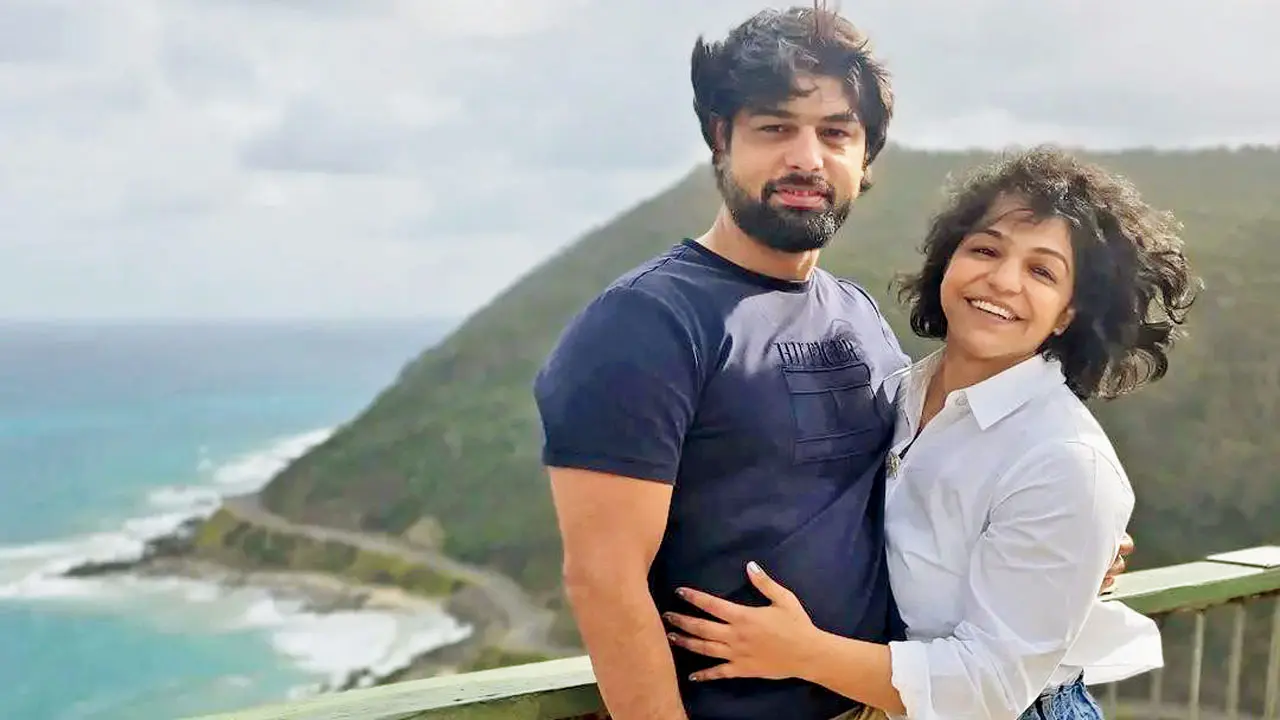 Every year makes me more grateful for you: Sakshi to hubby