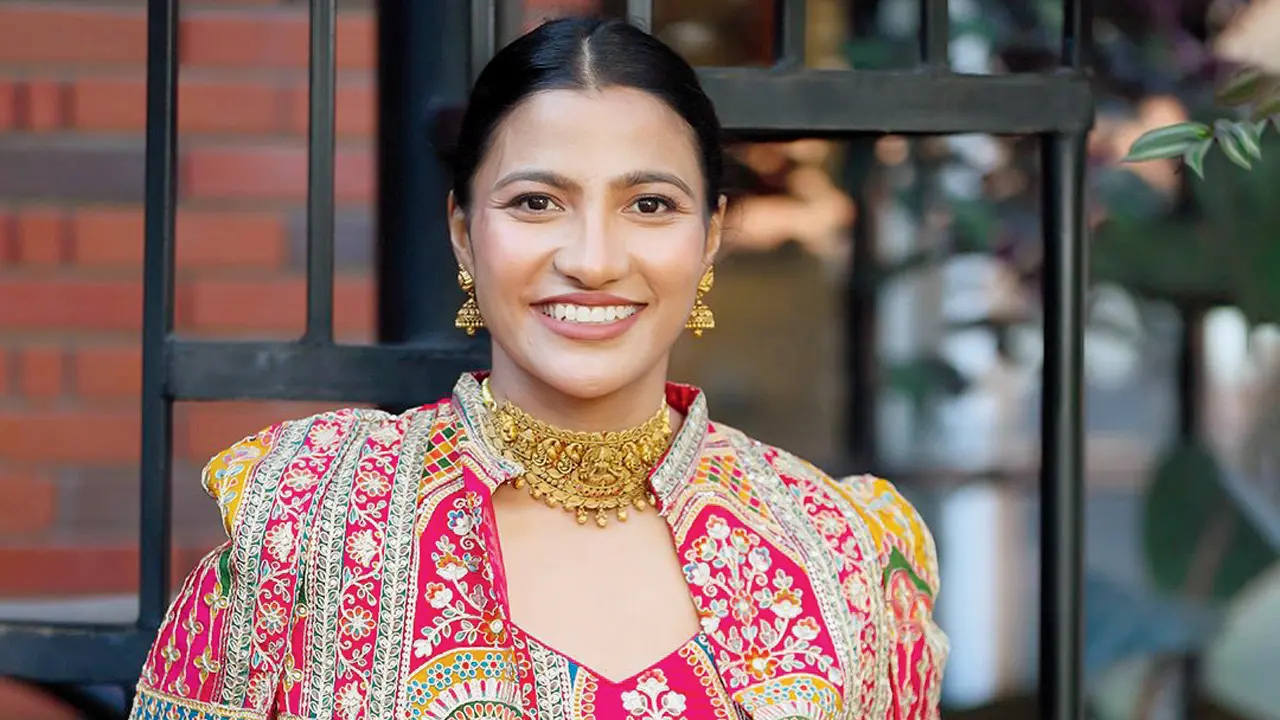 Sneh Rana spins a stylish look!