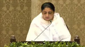 Mumbai LIVE: Sunetra Pawar calls Uddhav to seek support for Baramati bypoll 