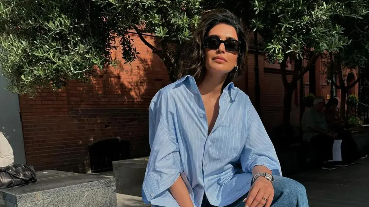 Pregnant Karishma Tanna kills it at the gym - Watch