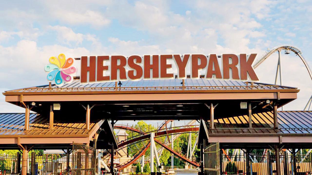 Toddler injured by wolf after reaching into enclosure at Pennsylvania zoo