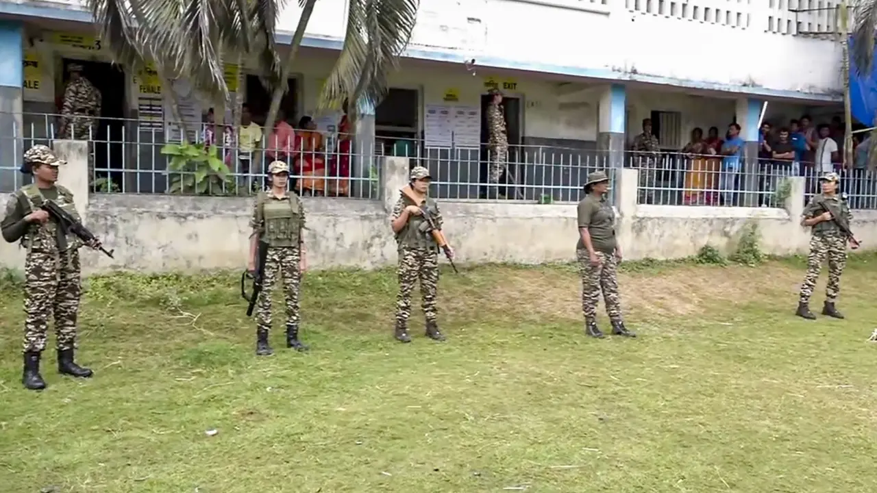 Polling started at 7 am with voters lining up outside booths across Kolkata, Howrah, North and South 24 Parganas, Nadia, Hooghly and Purba Bardhaman - districts that together form the political and electoral core of the state. Pics/PTI