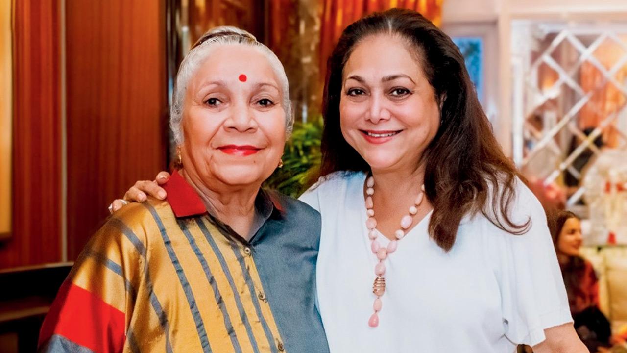 Tina Ambani (right) and her sister, the late Zarna Somaia