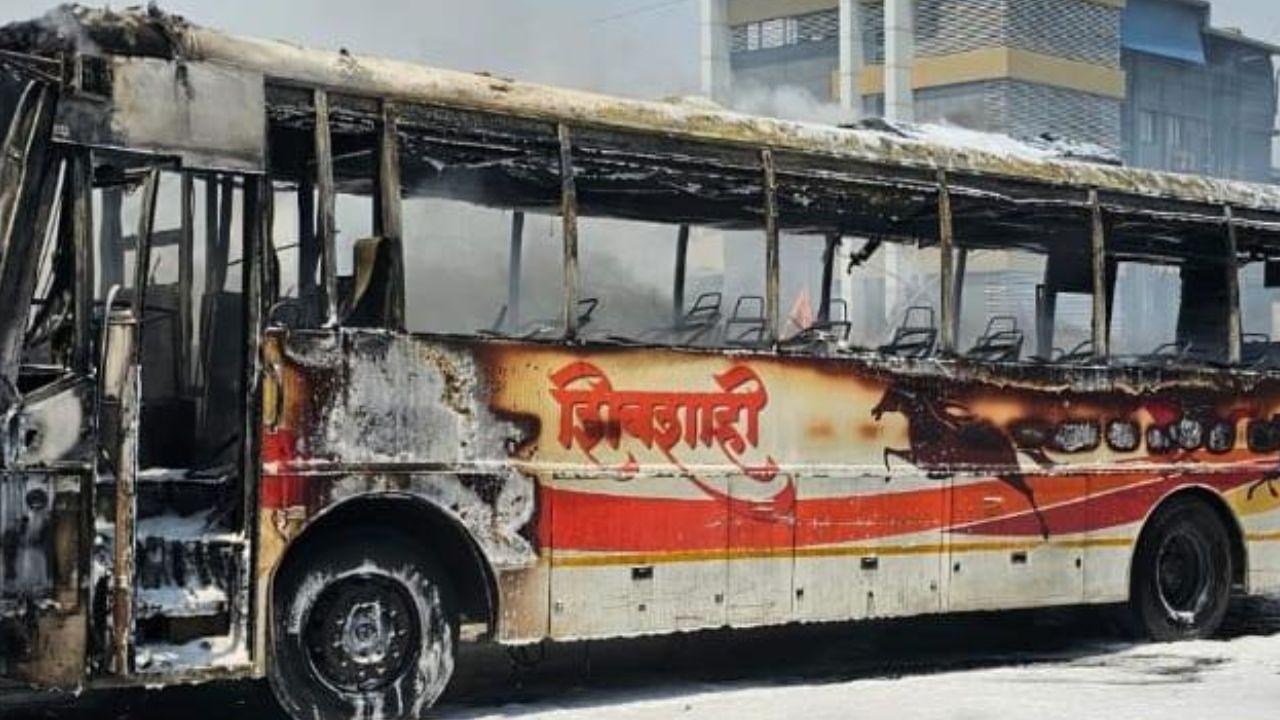Shivashahi bus catches fire near Thane railway station. (Pic/Special arrangement)