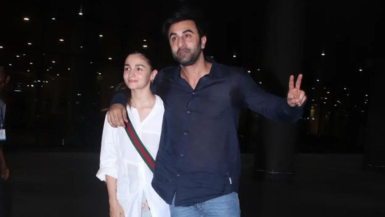 Alia Bhatt, Ranbir Kapoor jet off with Raha ahead of their 4th anniversary