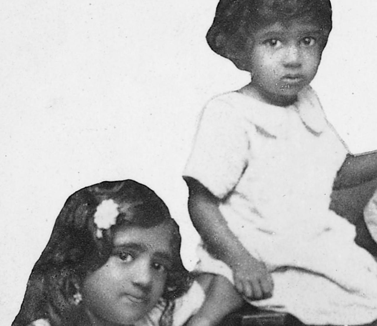 That marriage led to Asha breaking ties with her family and causing major rift with sister Lata Mangeshkar. AFter her child's birth, they reconciled.