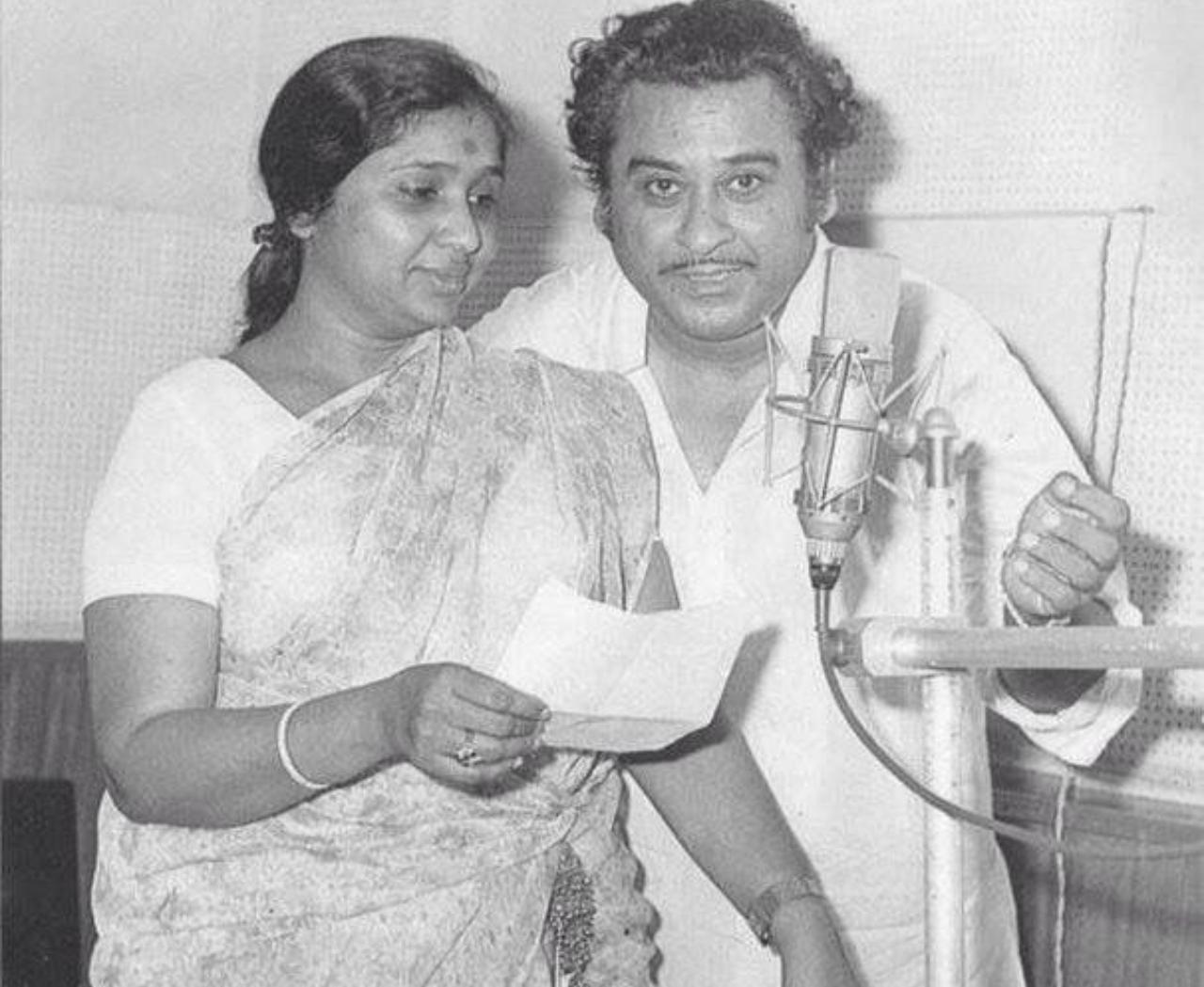 Asha Bhosle and Kishore Kumar shared an electrifying musical chemistry. Songs like O Saathi Re, Bhali Bhali Si Ek Surat, and Pyaar Mein Dil Pe Maar De Goli highlight their versatility and remain evergreen favourites.