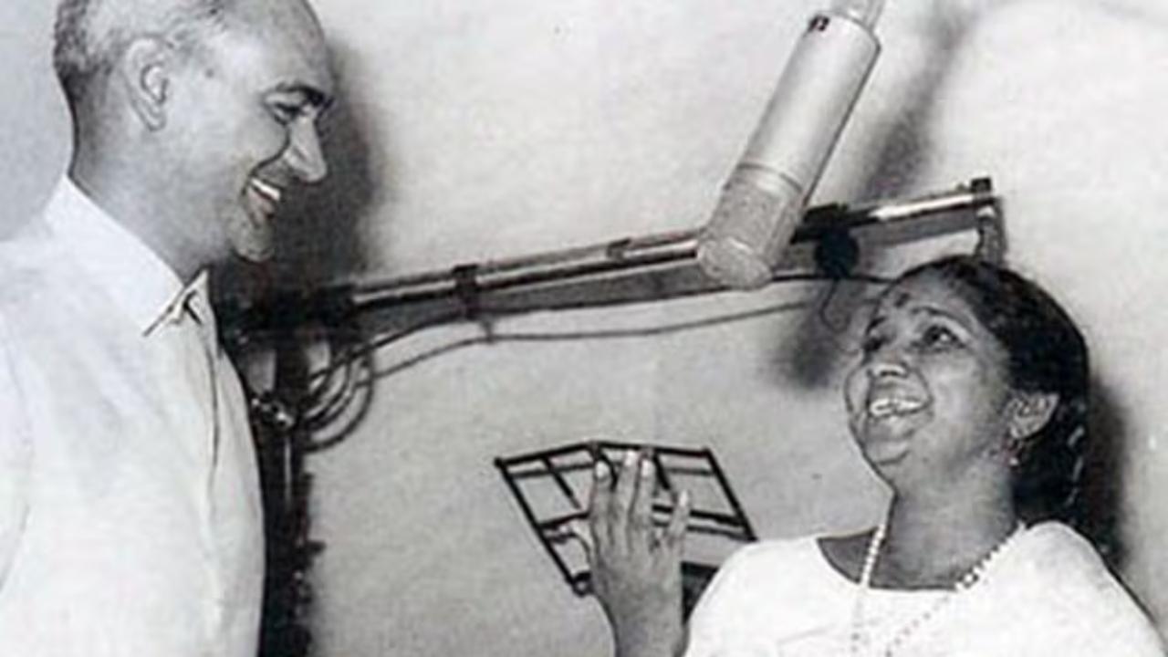 Asha Bhosle and music composer OP Nayyar together have produced some very memorable hits. They had a fall out of sorts in 1970.