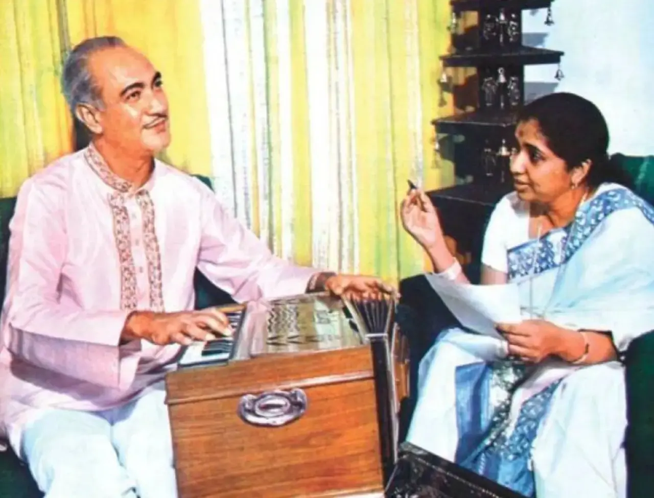 The collaboration between singer Asha Bhosle and music composer OP Nayyar is legendary. Together, they created some of the most memorable songs of Bollywood. Nayyar is often credited with helping Asha Bhosle develop a distinct style. 