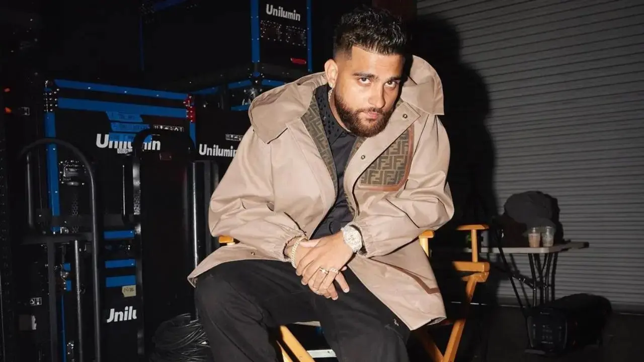 Fight breaks out at Karan Aujla's Mumbai 2.0 concert - Watch