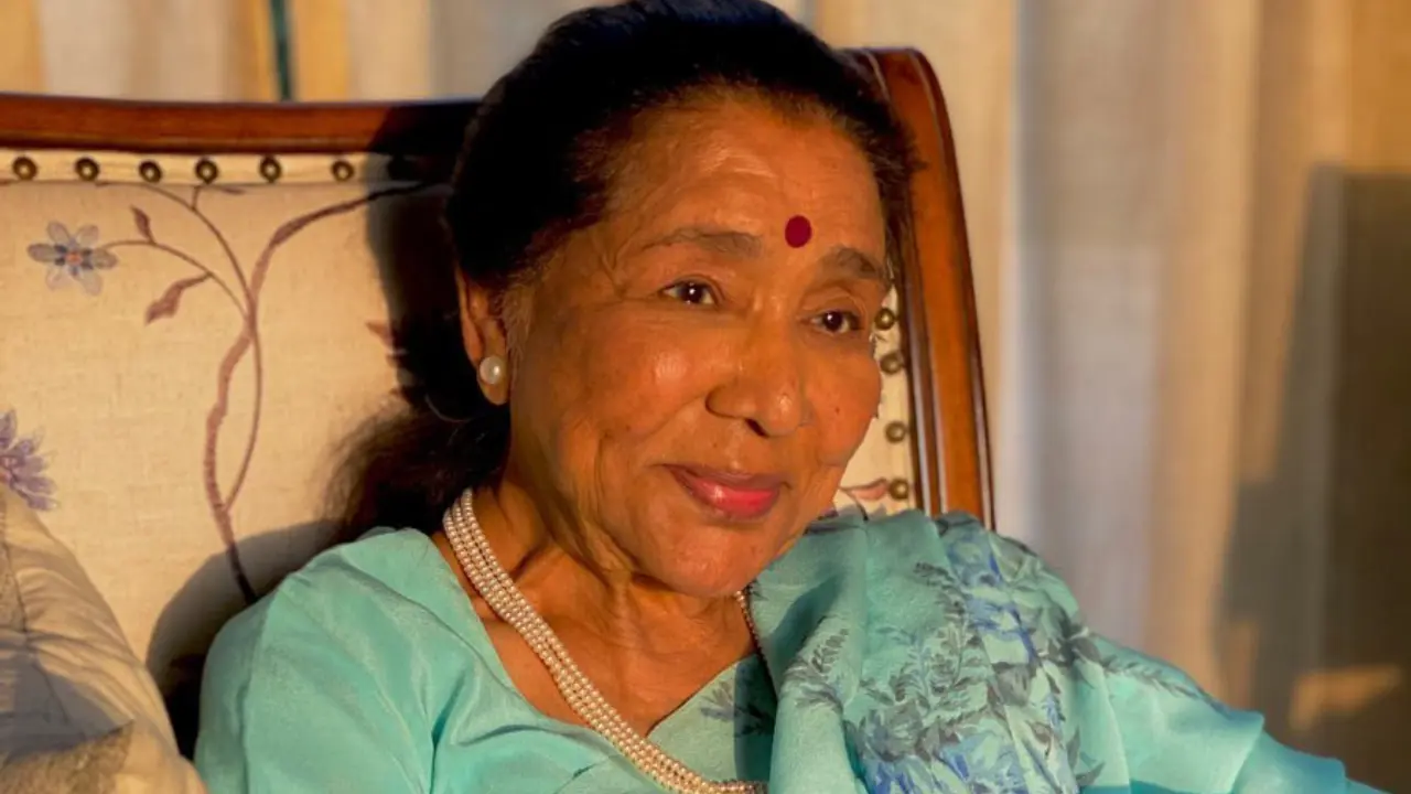 Asha Bhosle death: Singer's son makes an appeal before funeral at Shivaji Park