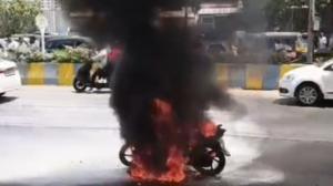Motorcycle catches fire in Thane, no injuries reported