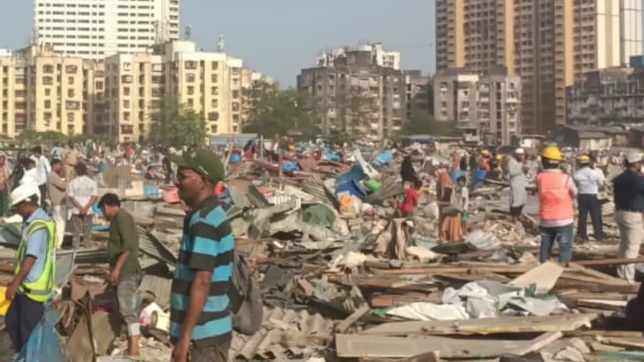 The drive took place in Mankhurd, where a large number of illegal huts had been built on government land