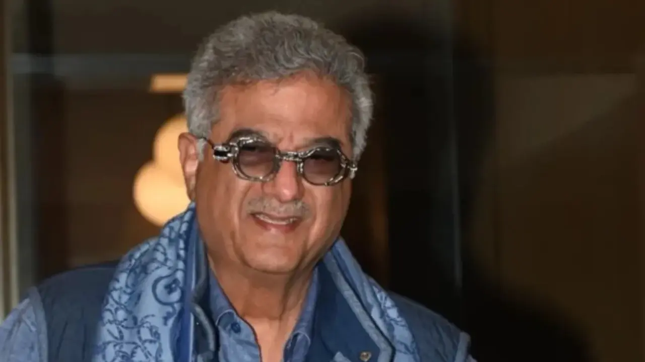 Boney Kapoor shares throwback pic of Sridevi and baby Janhvi Kapoor