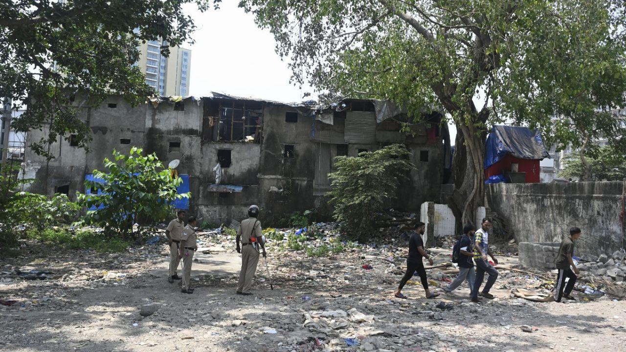 The incident was reported at around 11 am in the Ekta Nagar area near Hancock Bridge