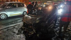 Mumbai LIVE: Car gutted in fire near Teen Hath Naka in Thane, driver escaped
